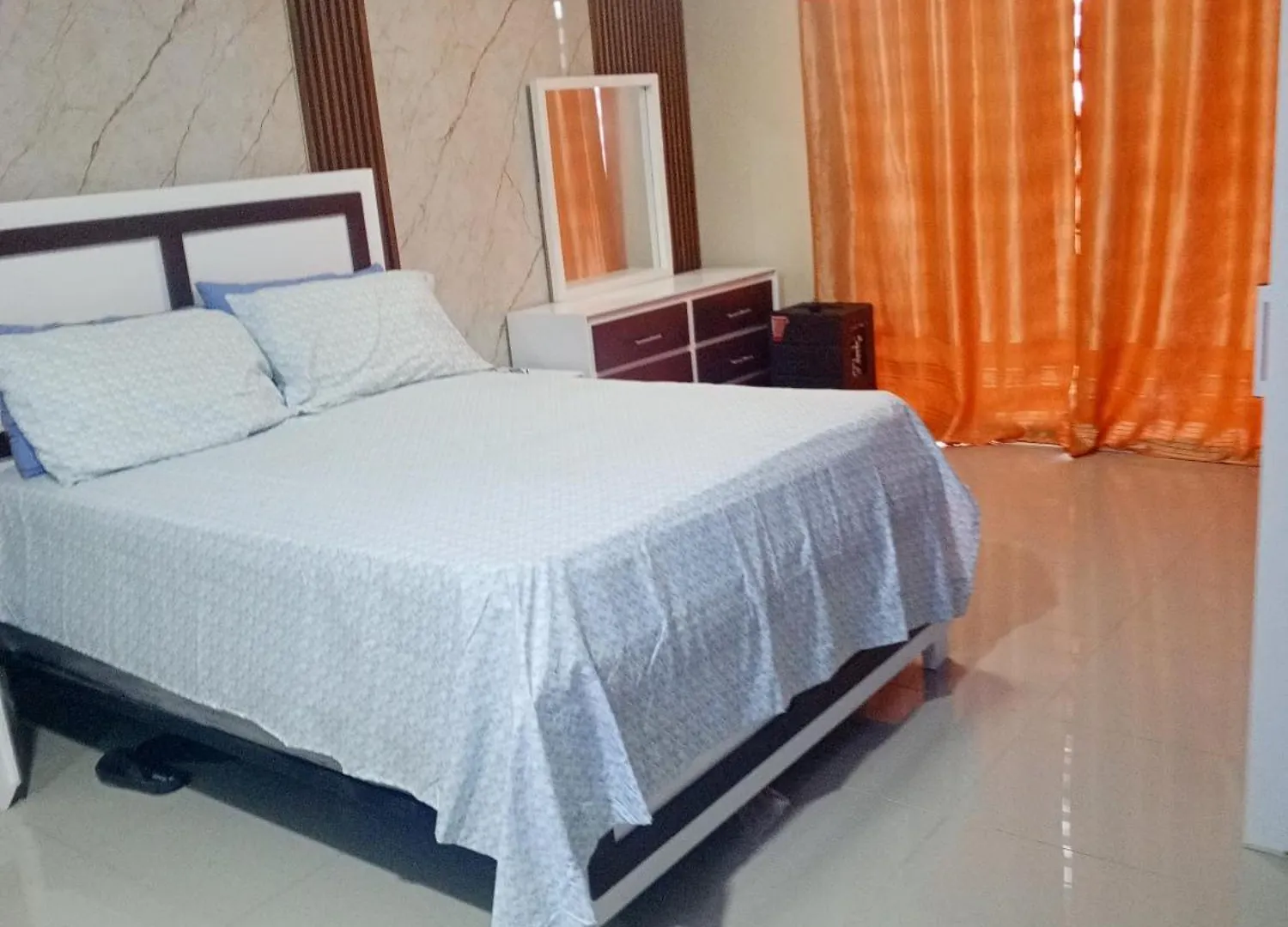 Villa D&Z Juan Baron Bed & Breakfast